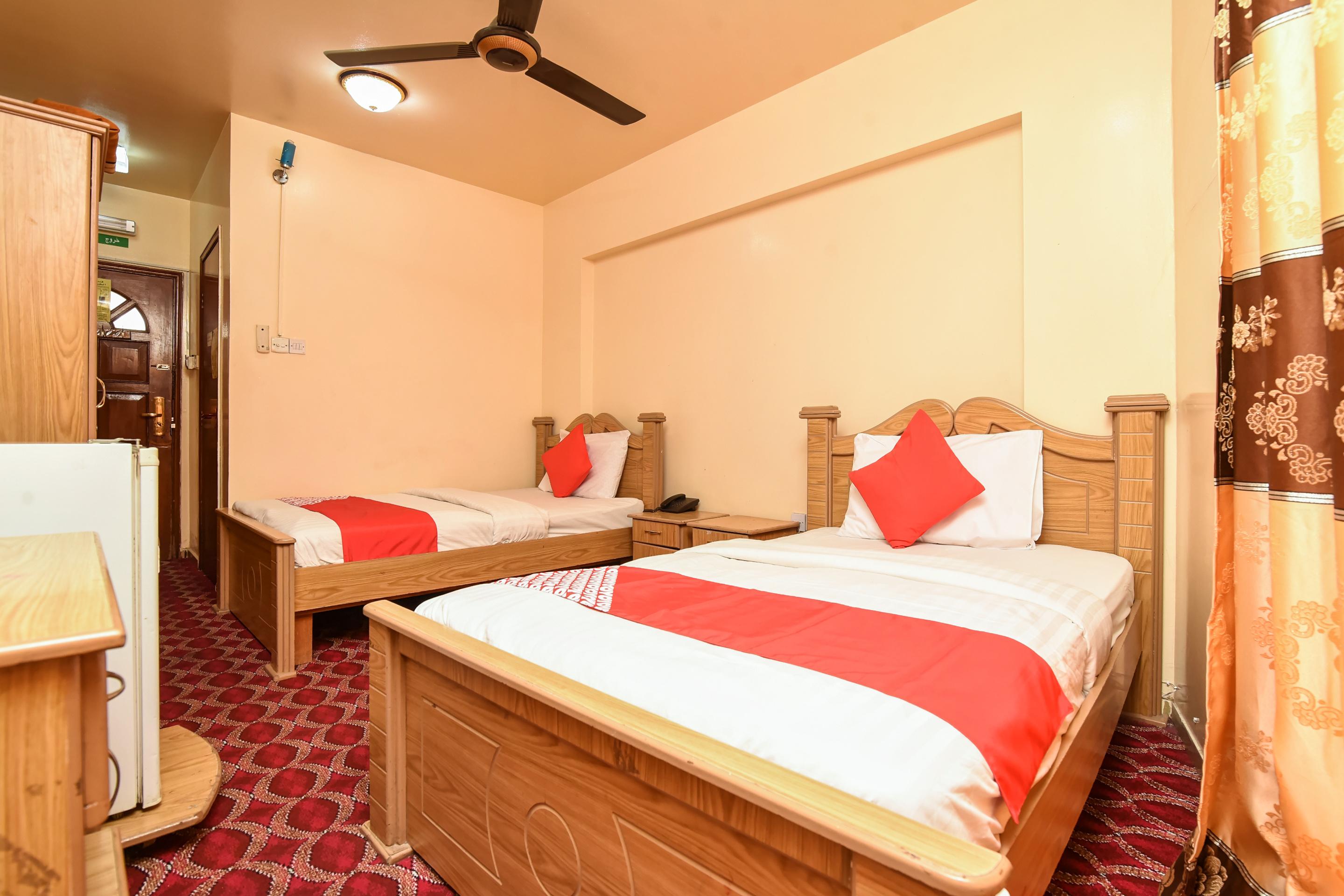 Oyo 157 Al Khaima Hotel Дубай Екстер'єр фото